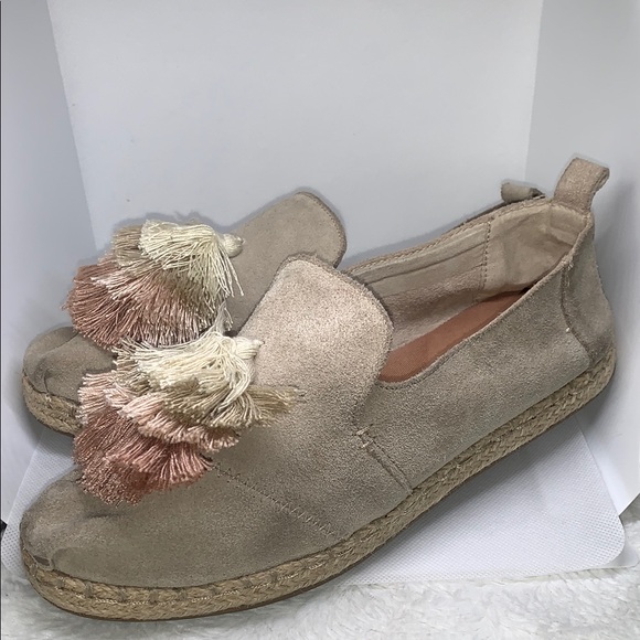 Like new TOMS alpargata Pom Pom flats genuine leather loafers sz 7.5 womens - Picture 3 of 7